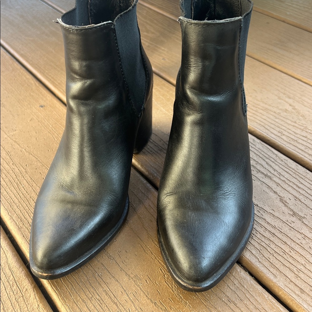 Steve Madden boots